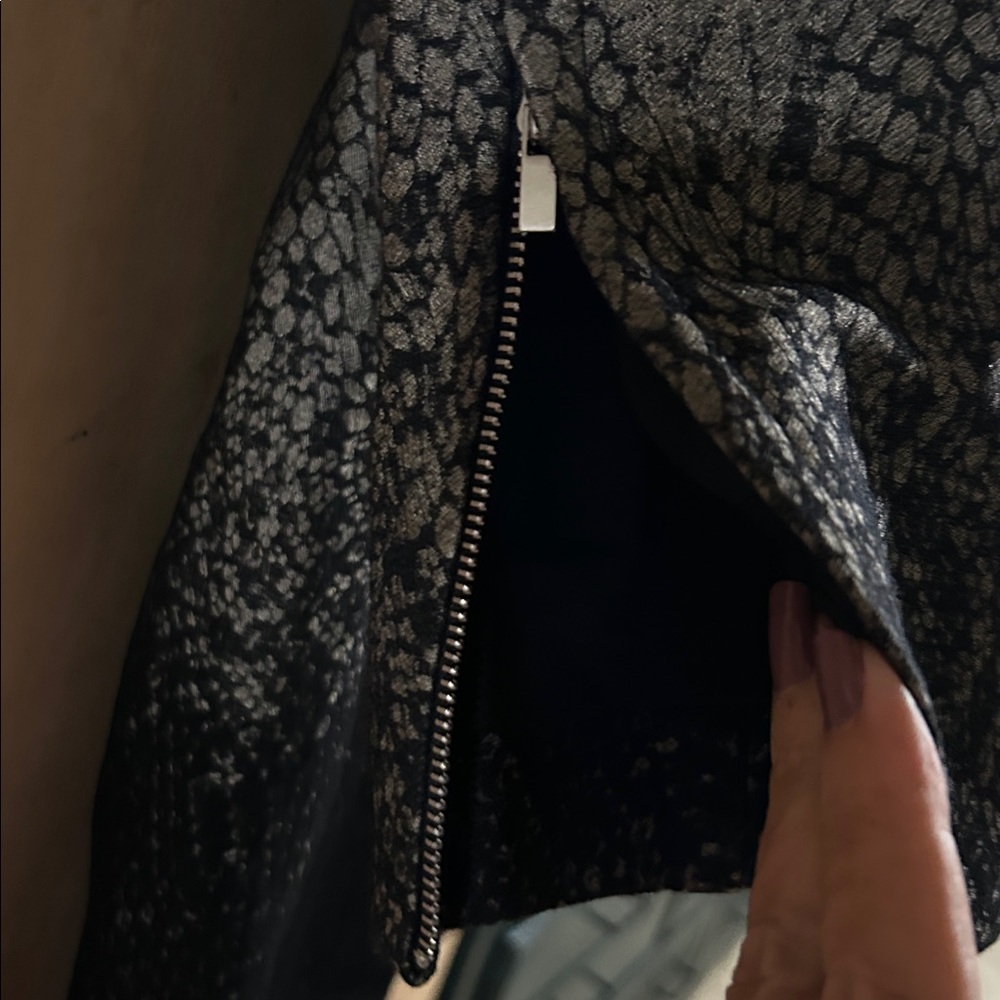 Diane Von Furstenberg Elegant Black and Gray Women's Coat - Picture 5 of 11